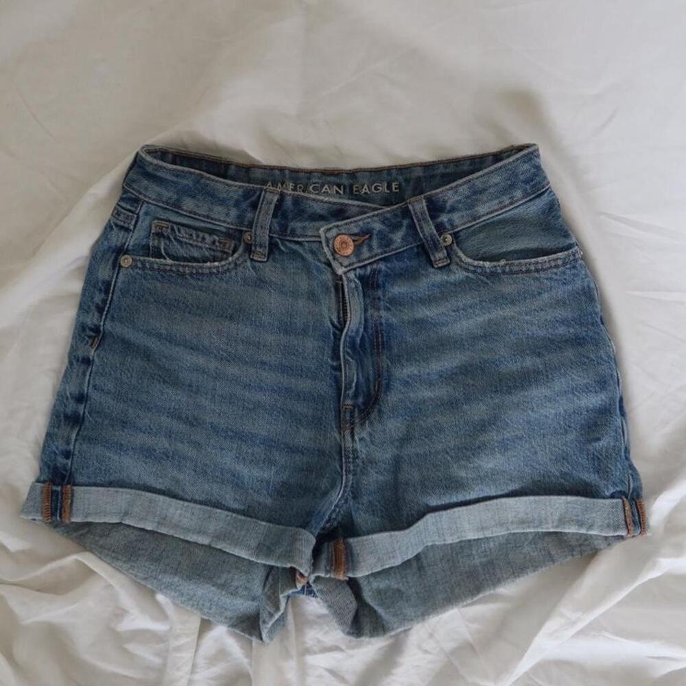Size 00 american eagle jean shorts
